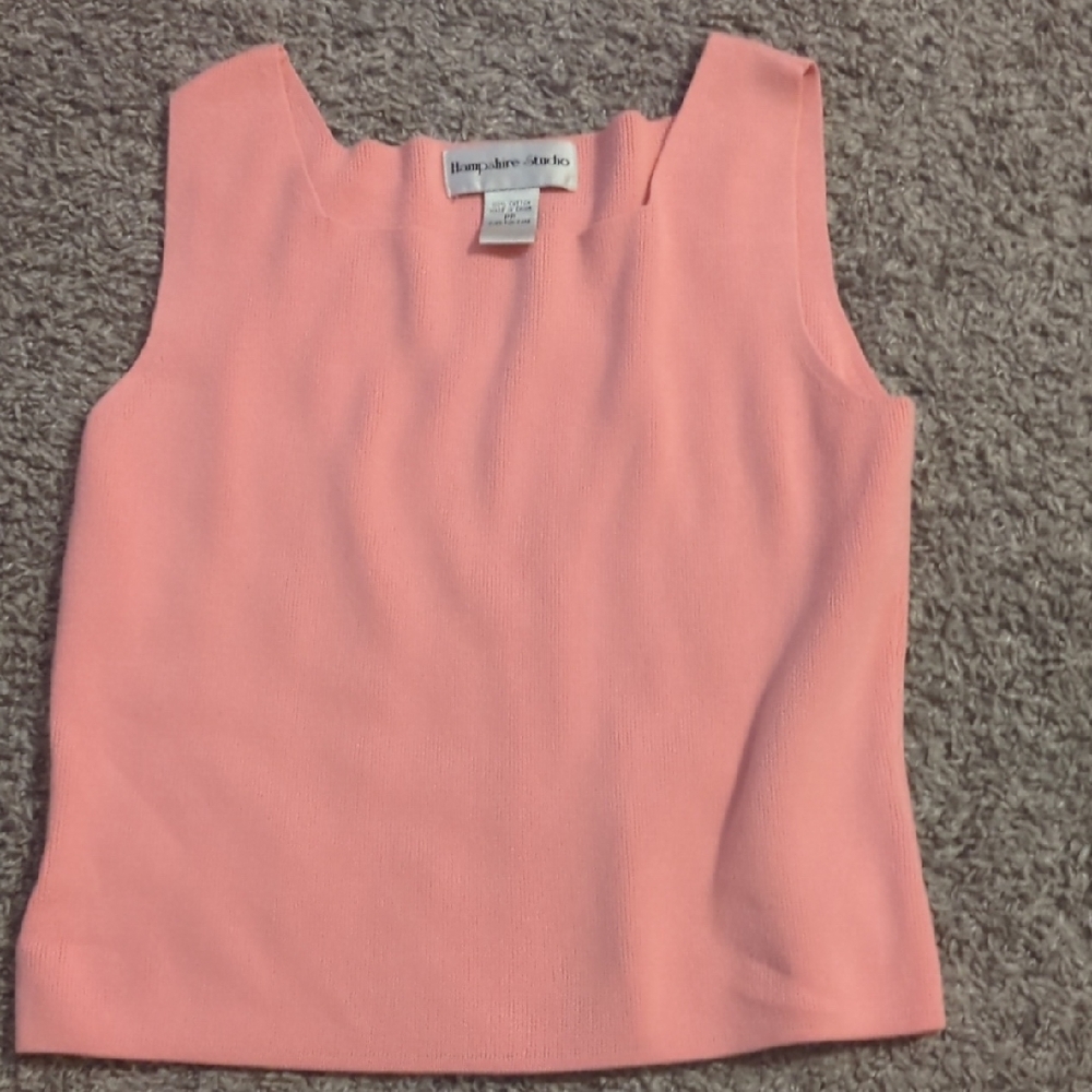 Pink Fitted Sleeveless Tank Top with V-Neck